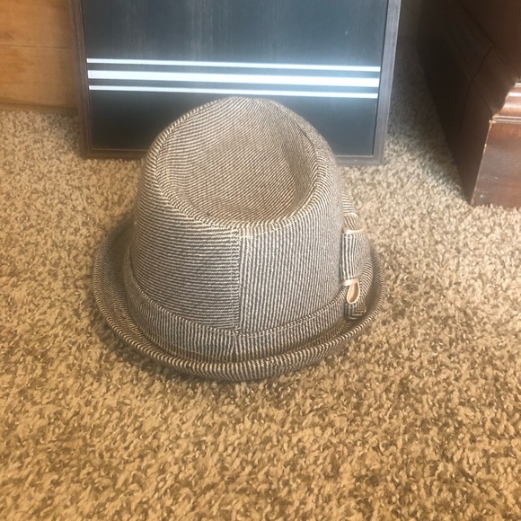 Fedora - Picture 3 of 4
